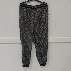 NWT Max Studios Women's Pull On Black/White House Pants Size Large $30 5B025